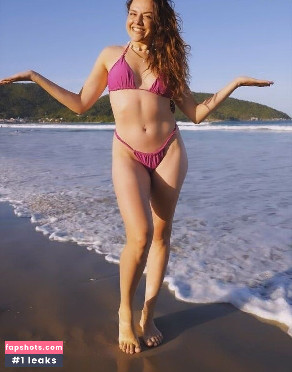 Yvonne Pferrer gallery photo #12