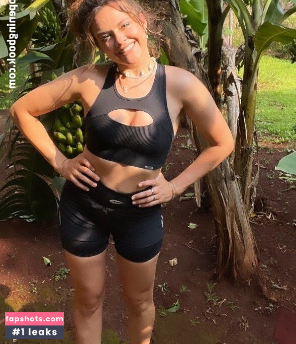 Yvonne Pferrer gallery photo #14