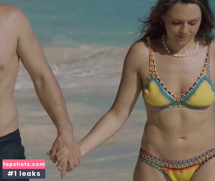 Yvonne Pferrer gallery photo #4