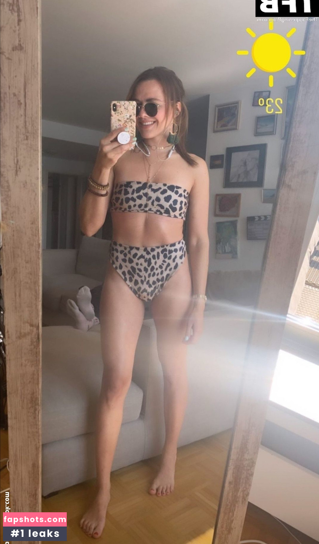 Yvonne Pferrer gallery photo #44