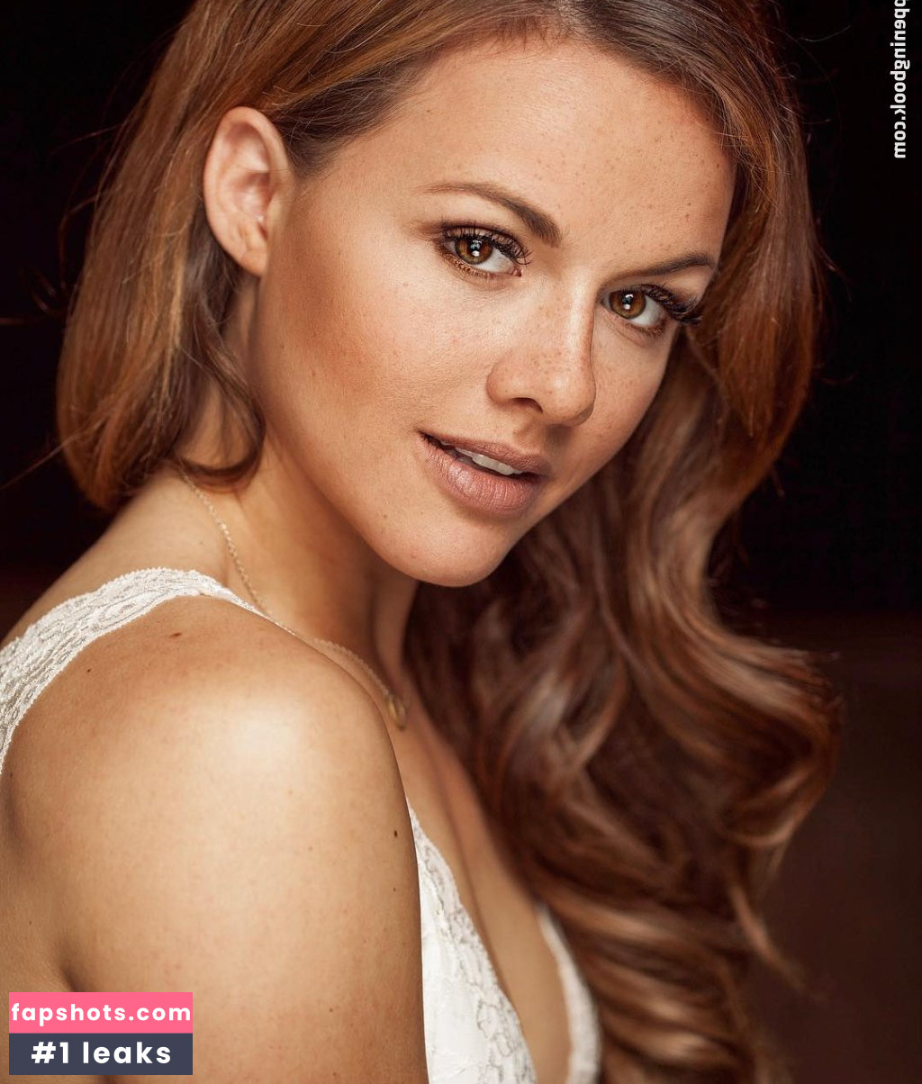 Yvonne Pferrer gallery photo #53