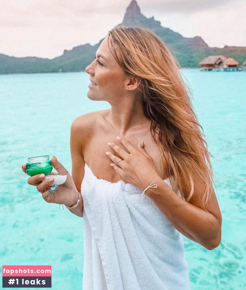 Yvonne Pferrer gallery photo #57