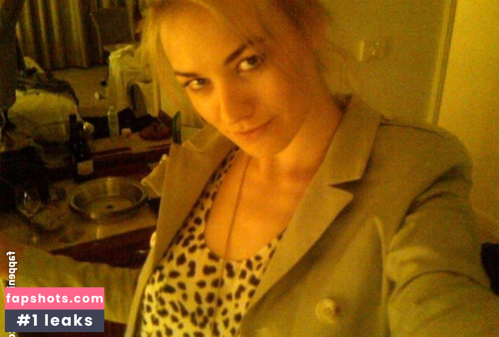 Yvonne Strahovski Nahé úniky fotek pouze od fanoušků #115 - Fapshots