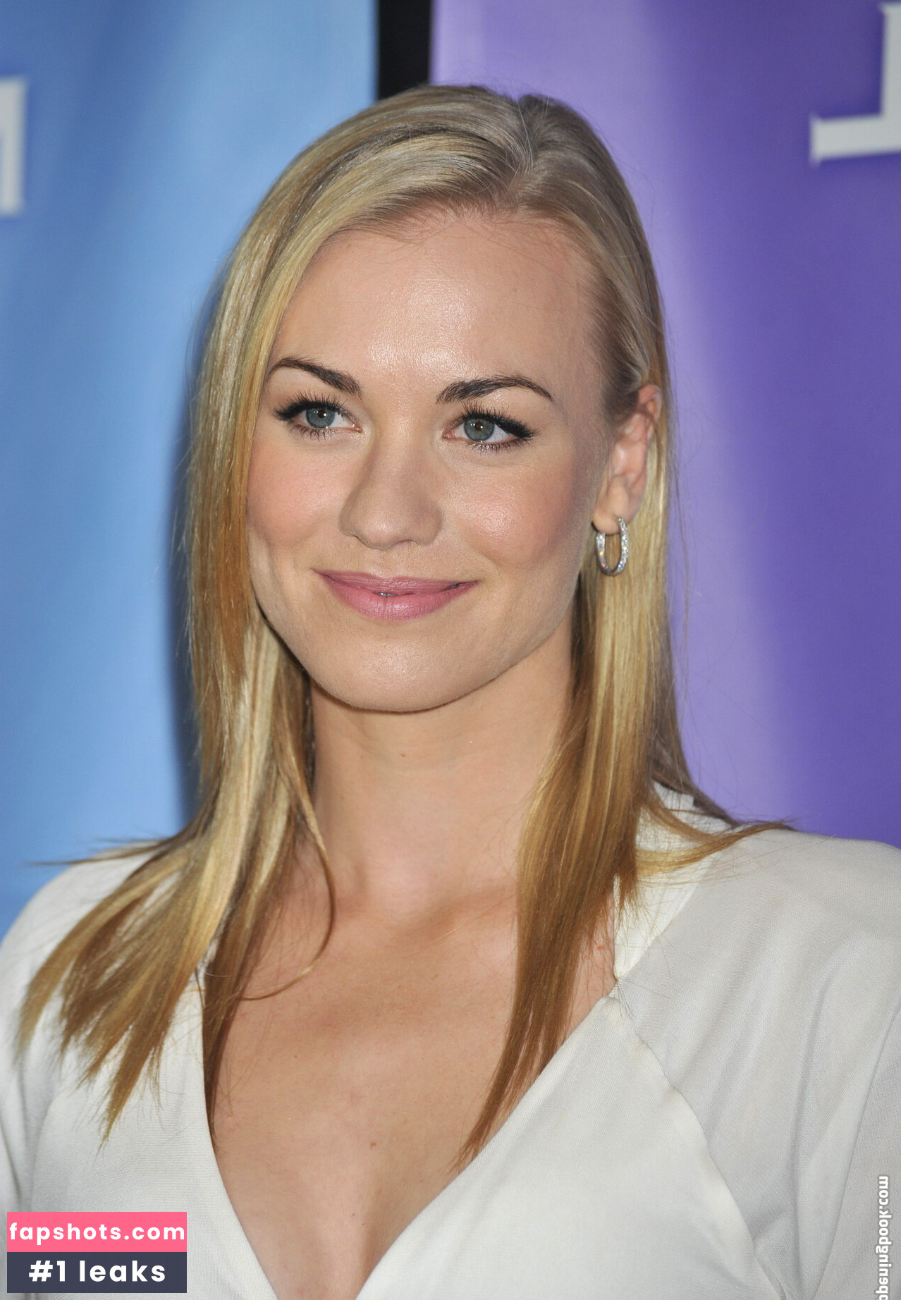 Yvonne Strahovski Nahé úniky fotek pouze od fanoušků #81 - Fapshots