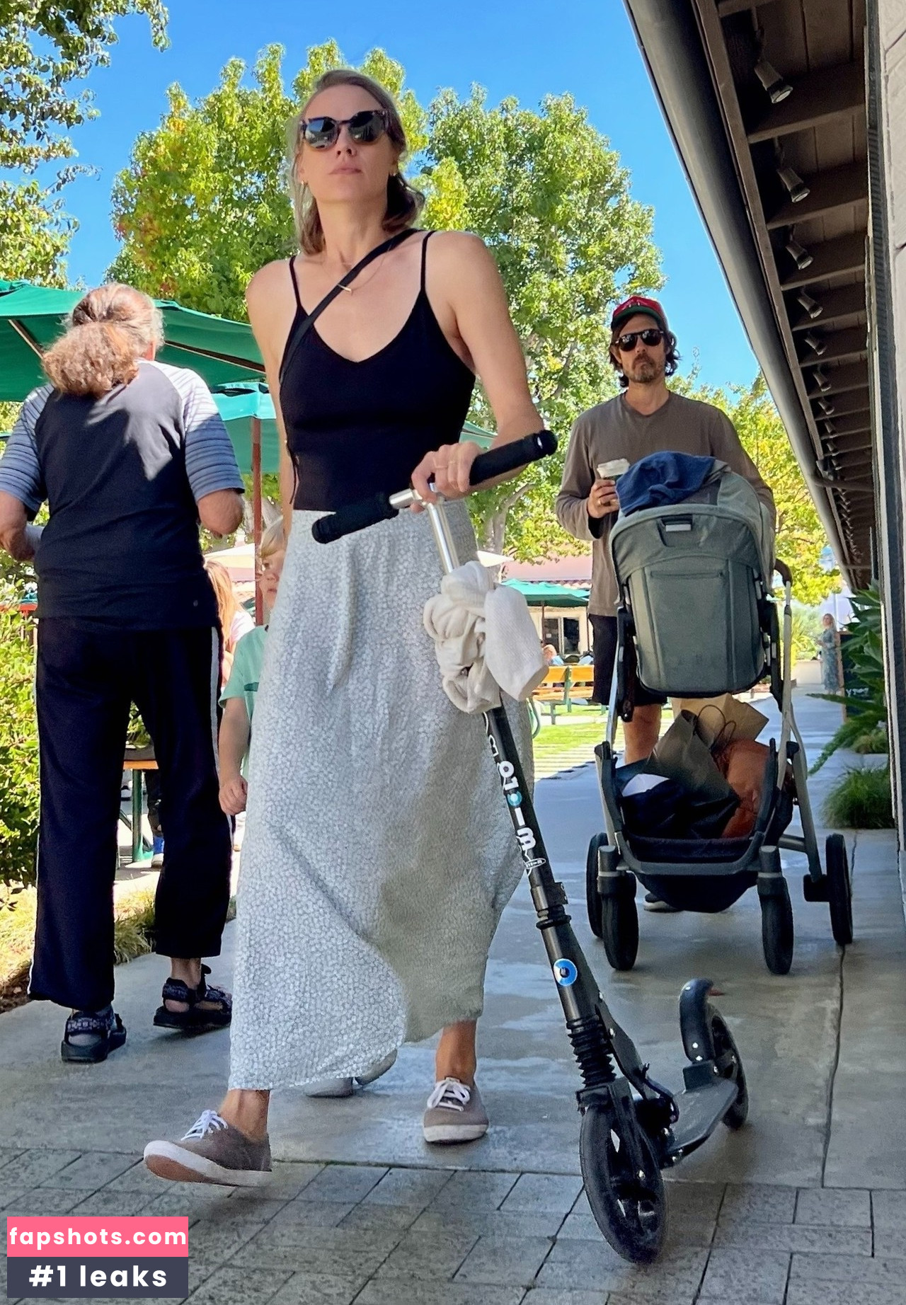 Yvonne Strahovski Nahé úniky fotek pouze od fanoušků #93 - Fapshots