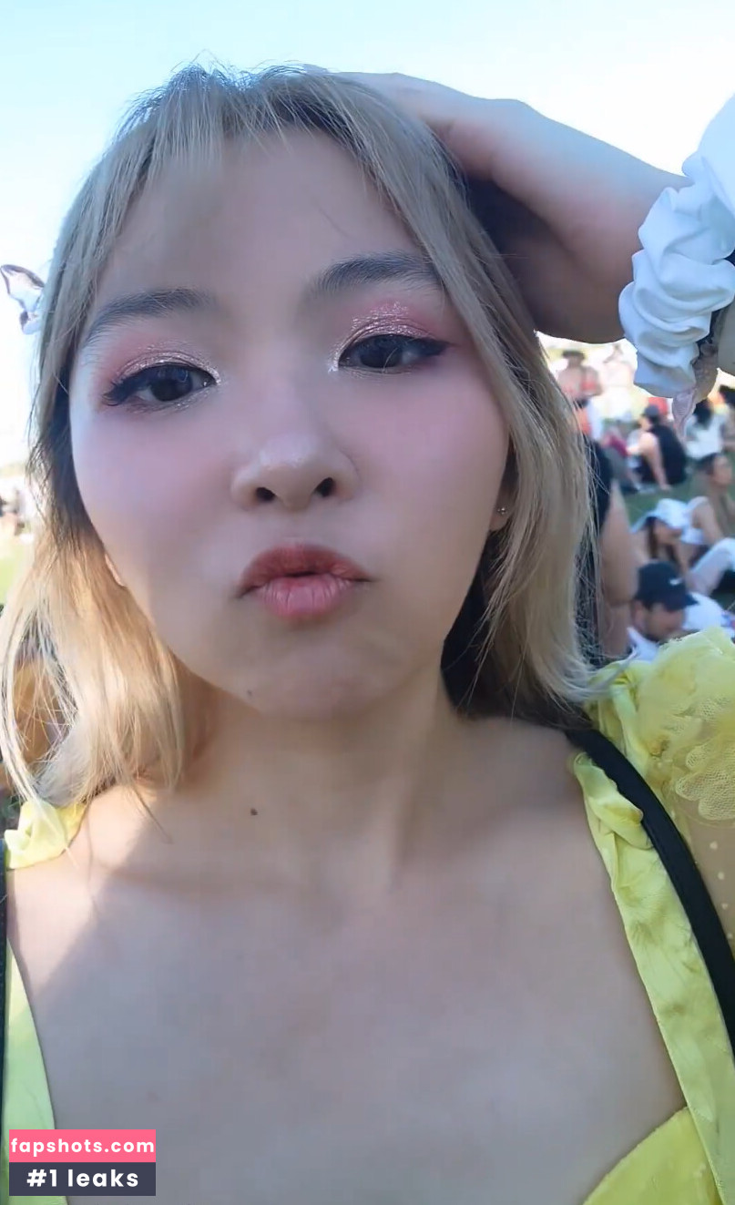 Yvonnie gallery photo #103