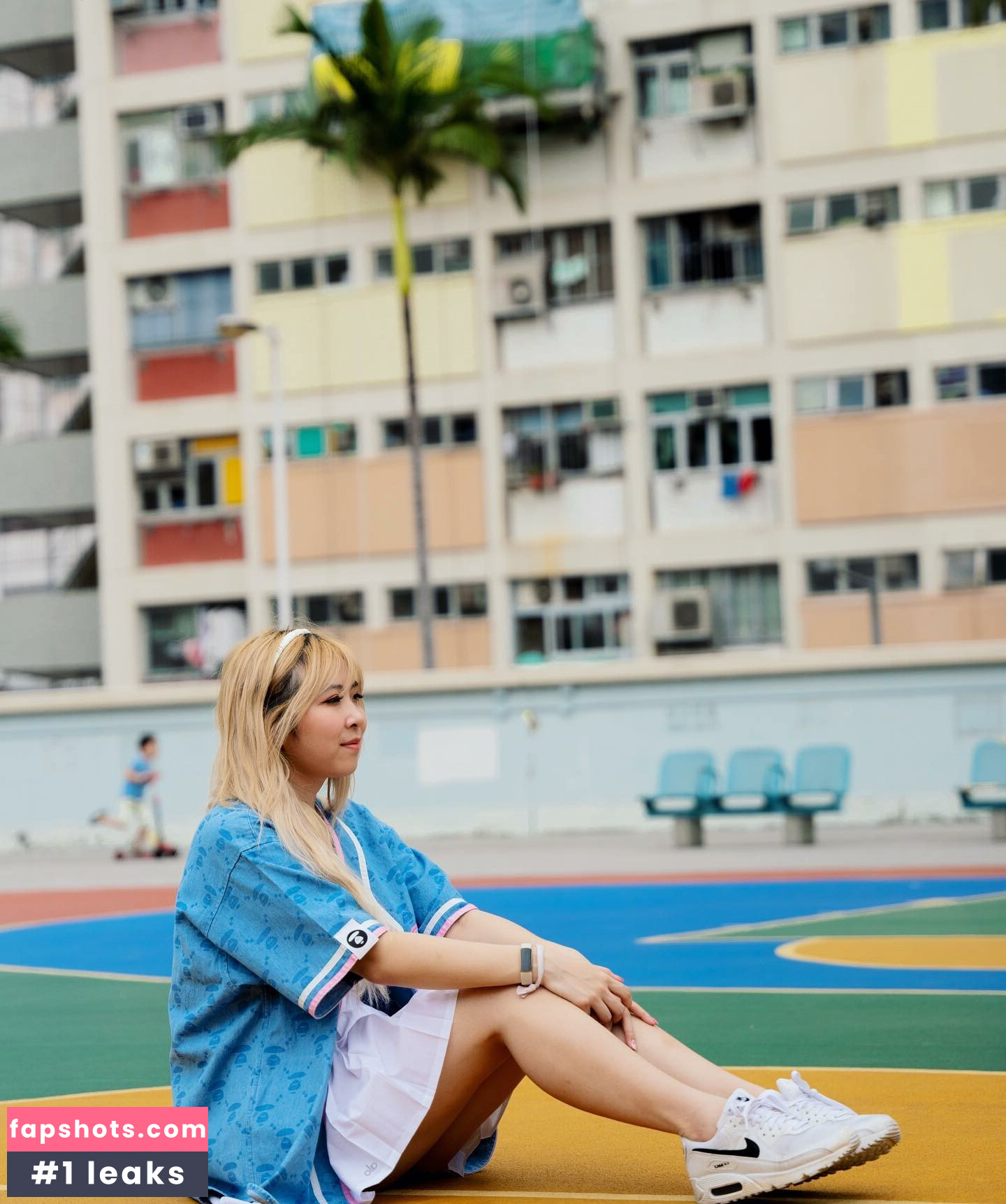 Yvonnie gallery photo #108