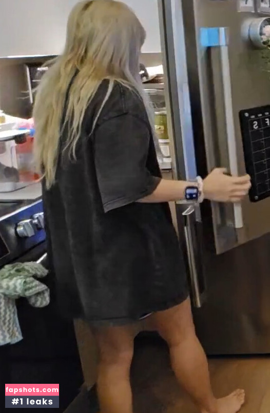 Yvonnie gallery photo #12