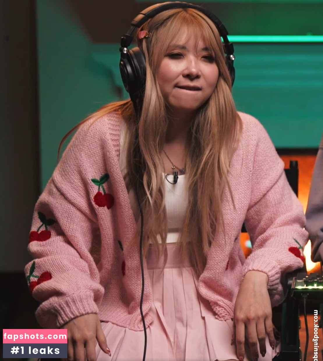 Yvonnie gallery photo #111