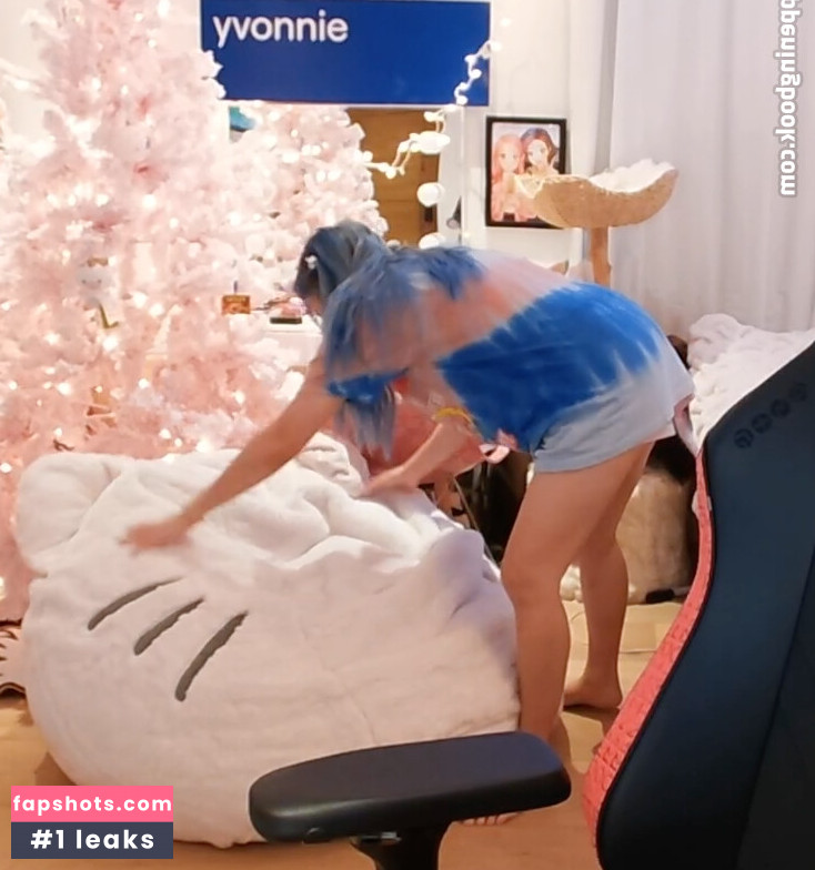 Yvonnie gallery photo #127