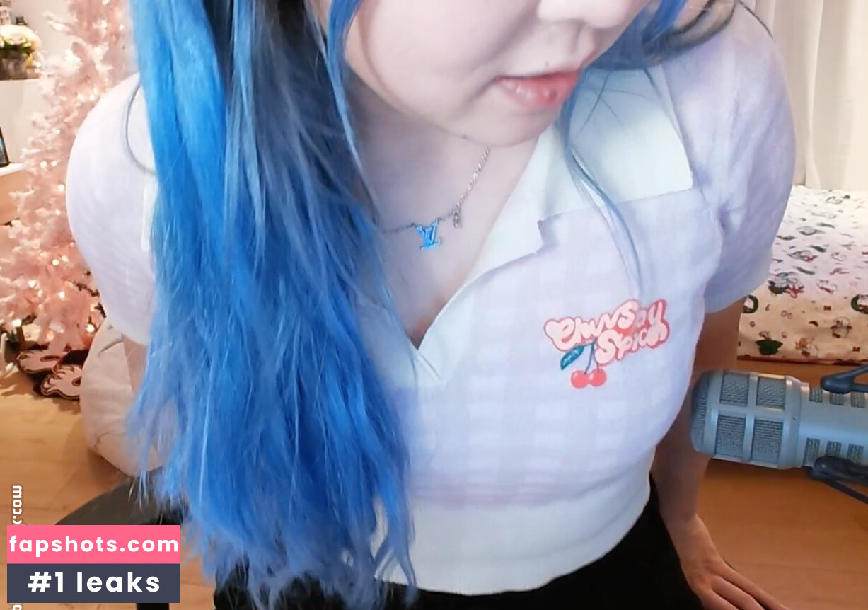 Yvonnie gallery photo #128