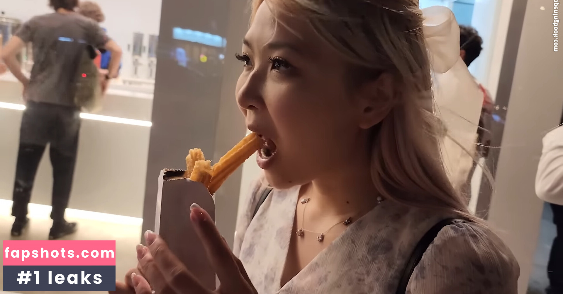 Yvonnie gallery photo #132