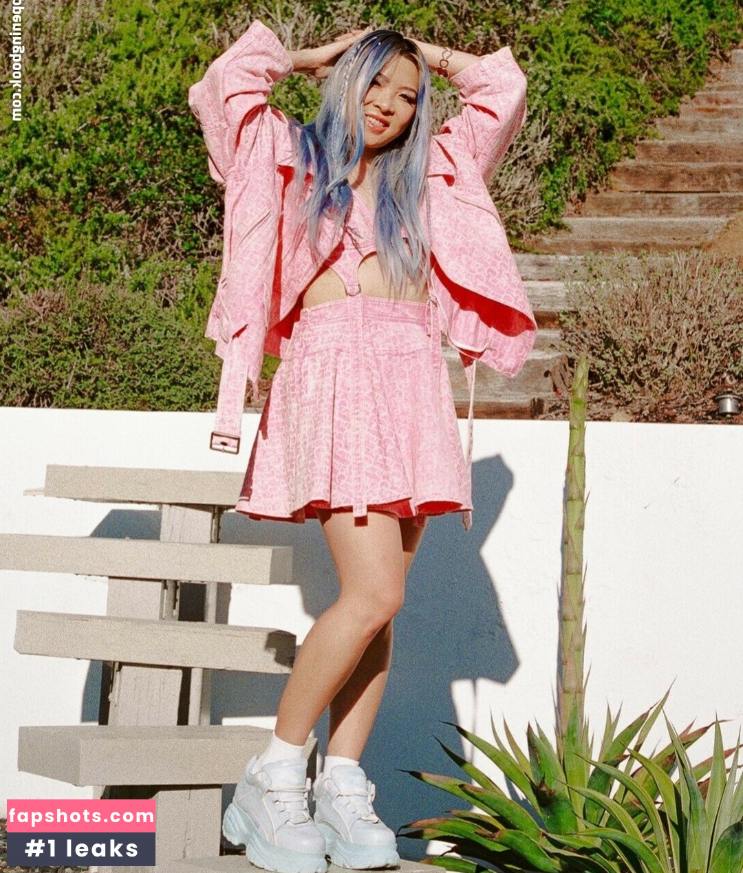 Yvonnie gallery photo #135