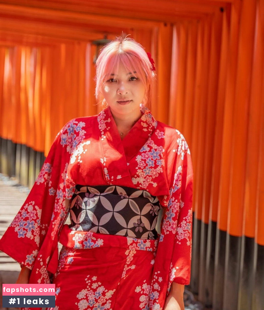 Yvonnie gallery photo #150