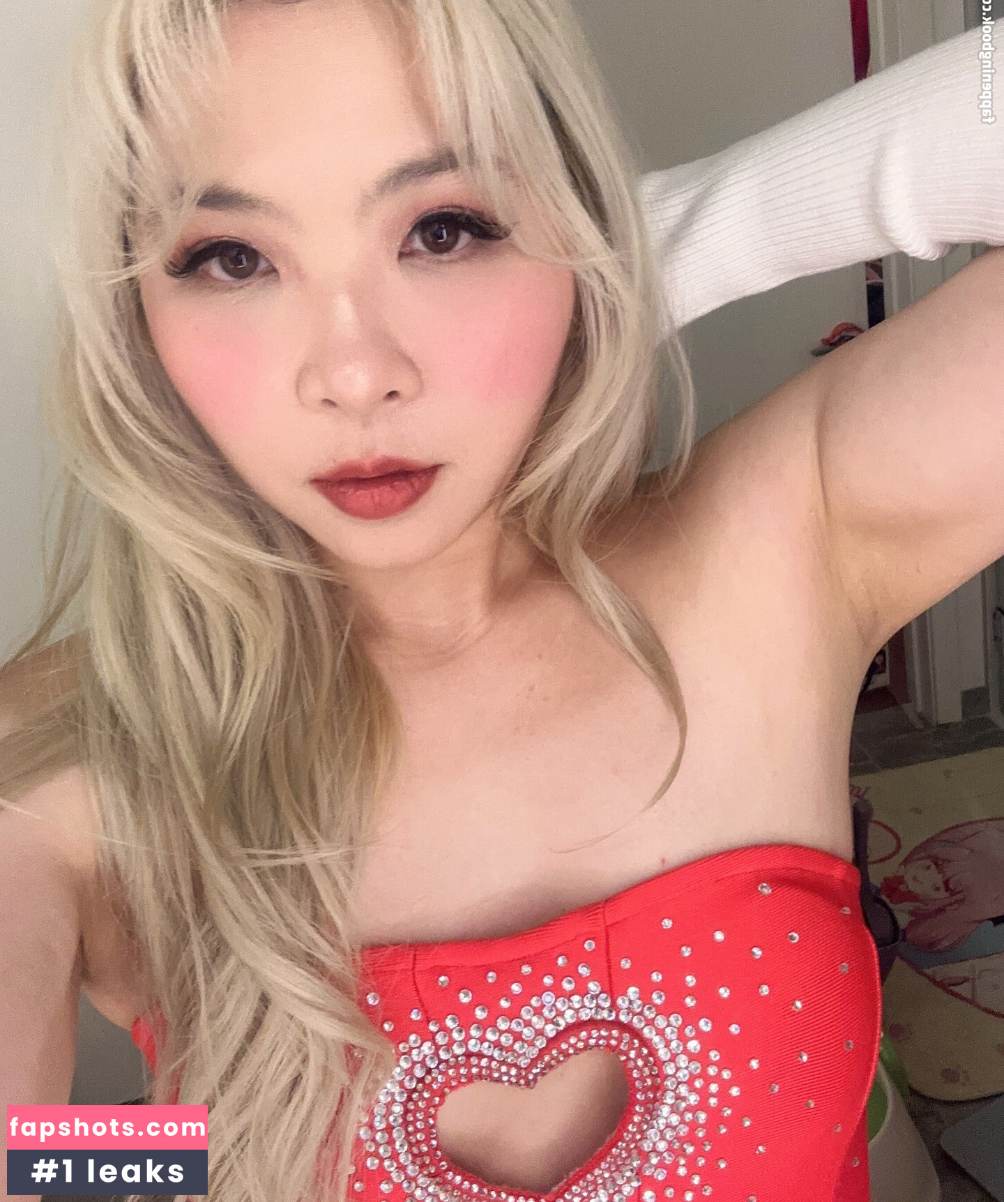 Yvonnie gallery photo #18