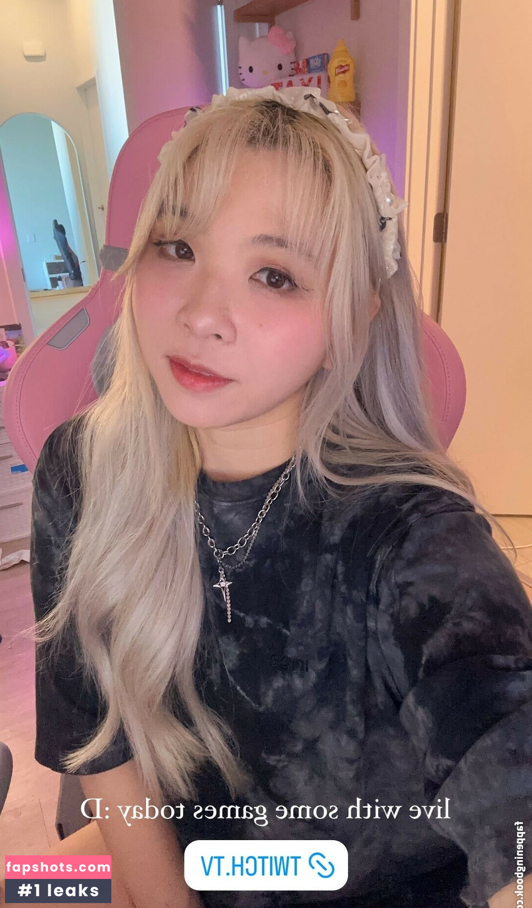 Yvonnie gallery photo #25