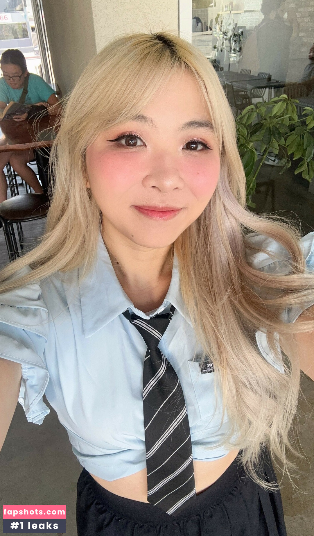 Yvonnie gallery photo #27