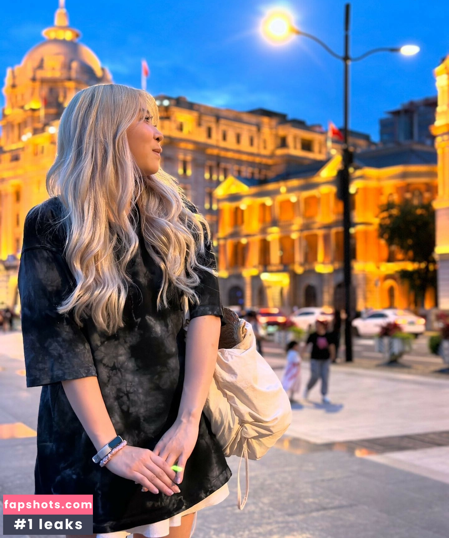 Yvonnie gallery photo #31