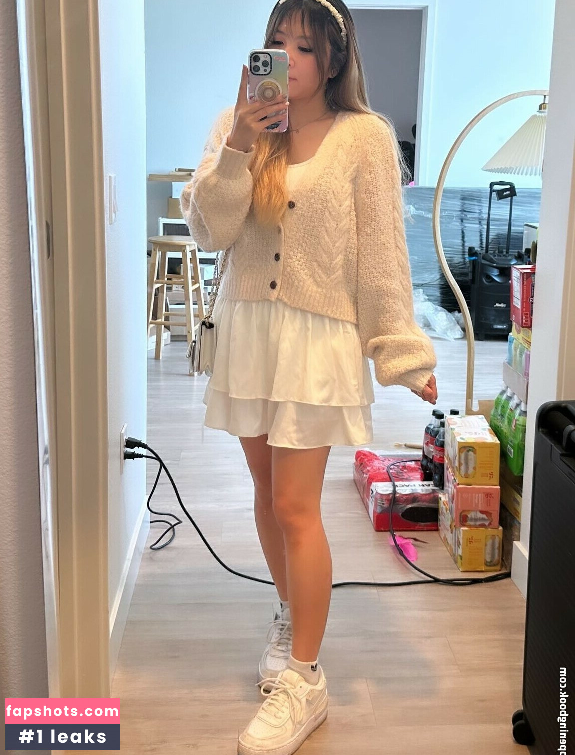 Yvonnie gallery photo #38