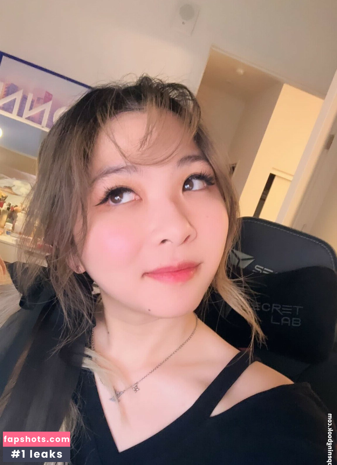 Yvonnie gallery photo #40