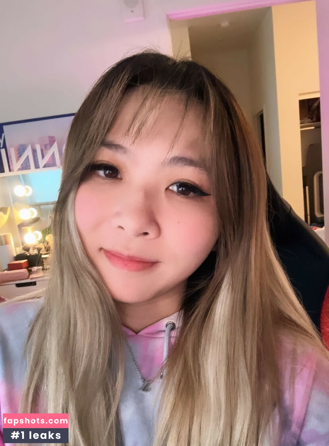 Yvonnie gallery photo #41