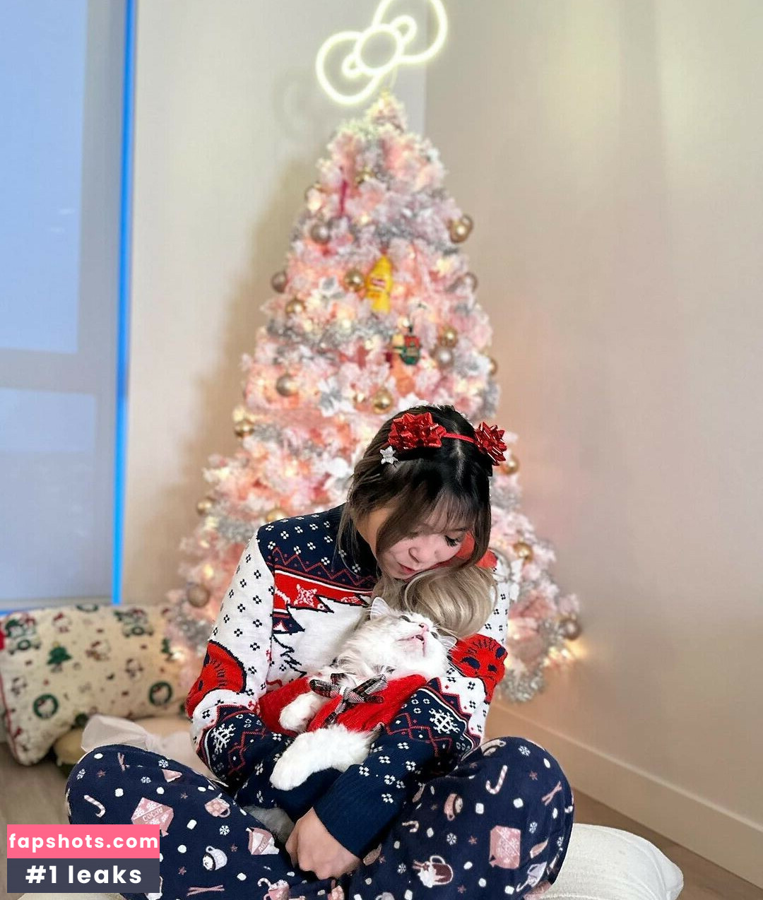 Yvonnie gallery photo #46