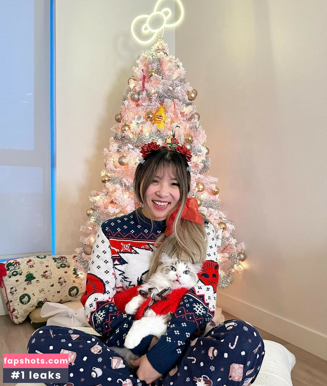 Yvonnie gallery photo #47