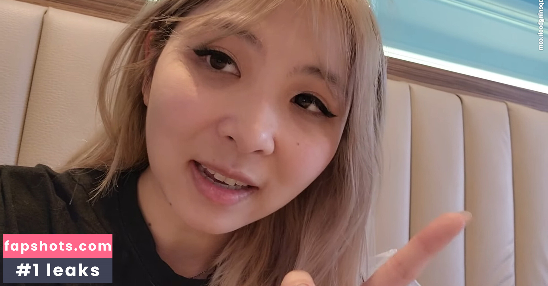 Yvonnie gallery photo #72