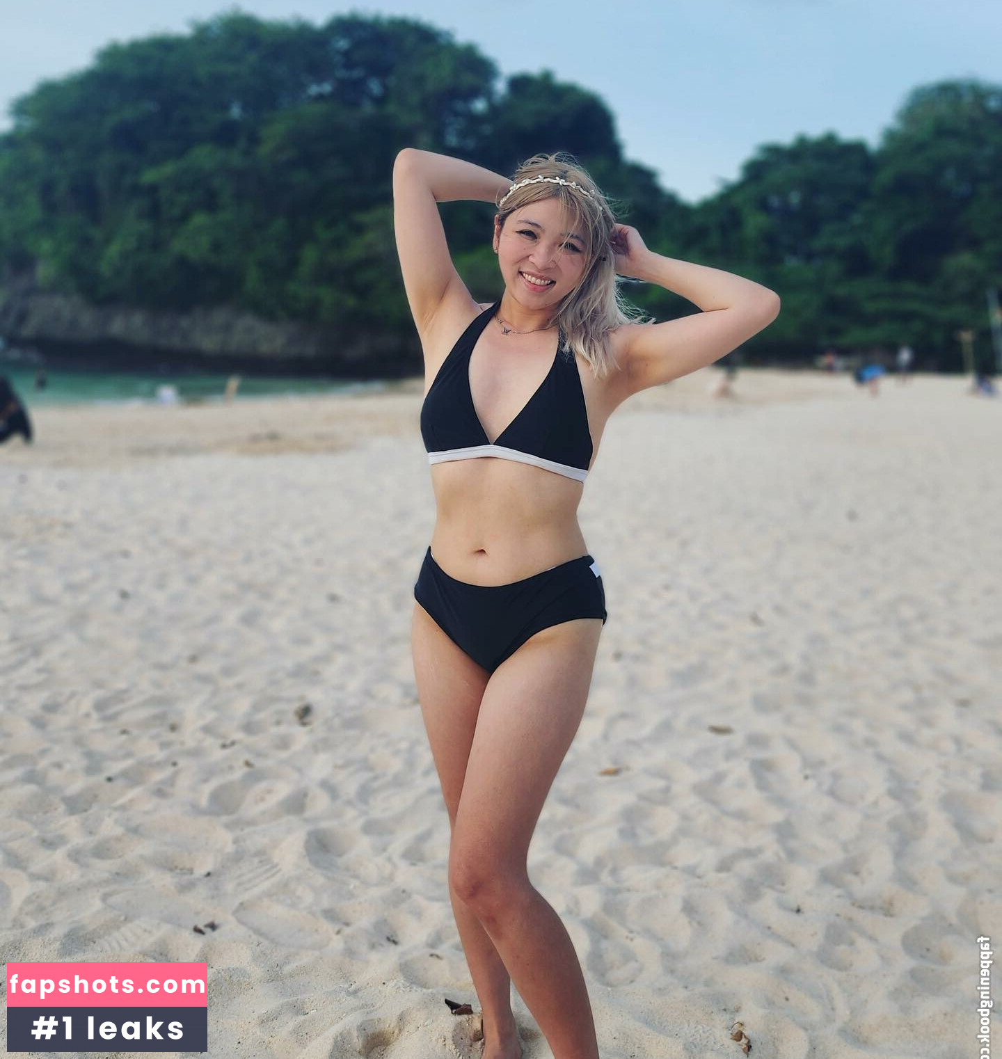 Yvonnie gallery photo #81