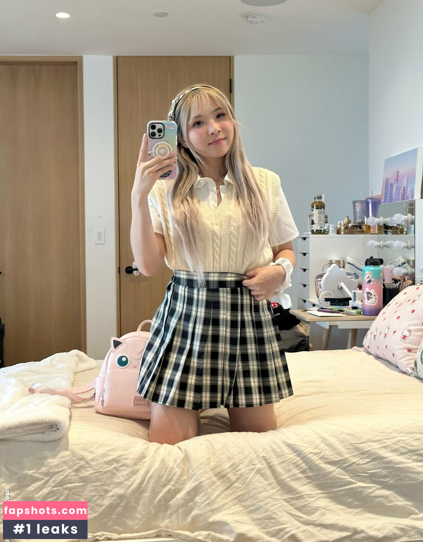 Yvonnie gallery photo #85