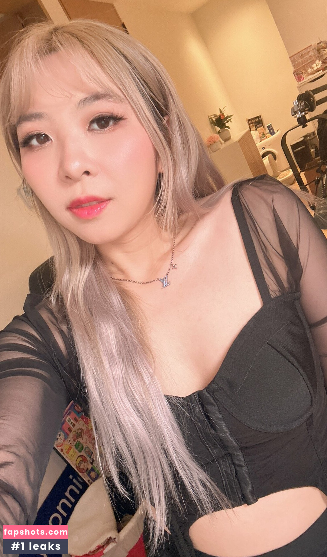 Yvonnie gallery photo #87