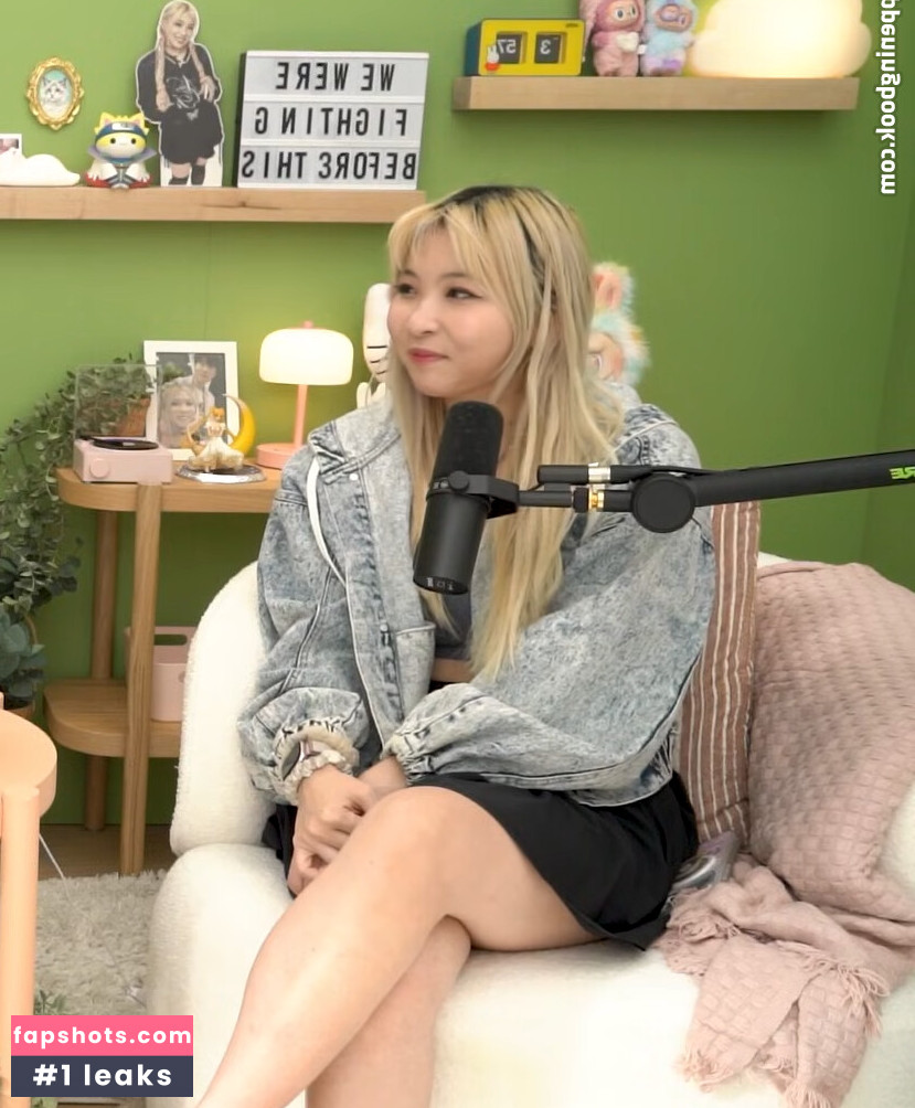 Yvonnie gallery photo #10