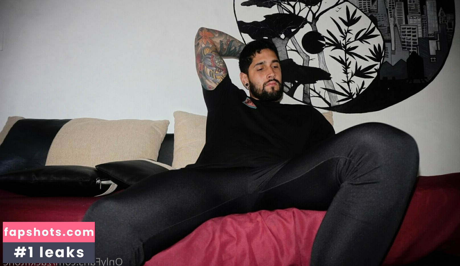 zackfitone nude babe gallery