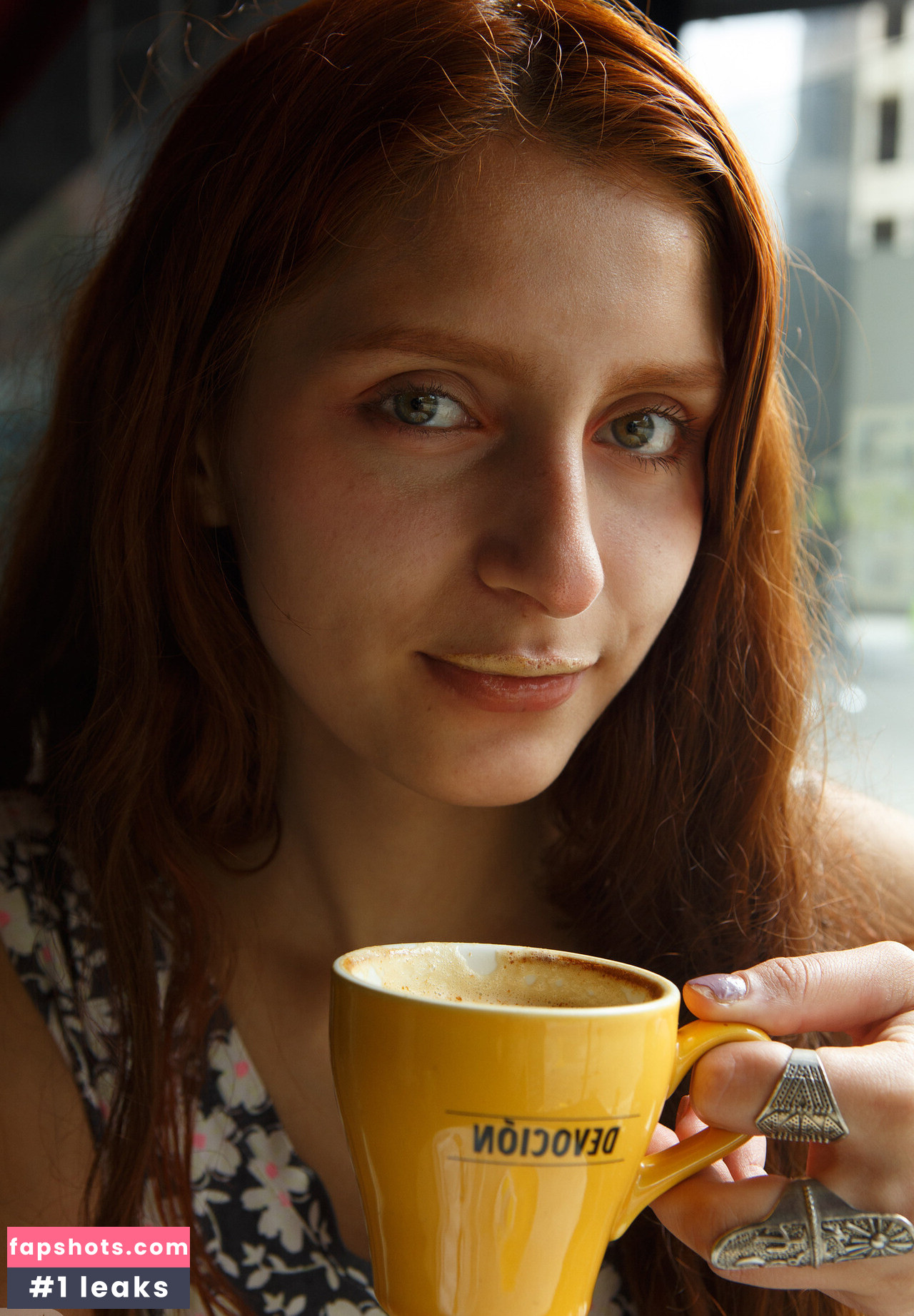 Zaheera Juni gallery photo #34