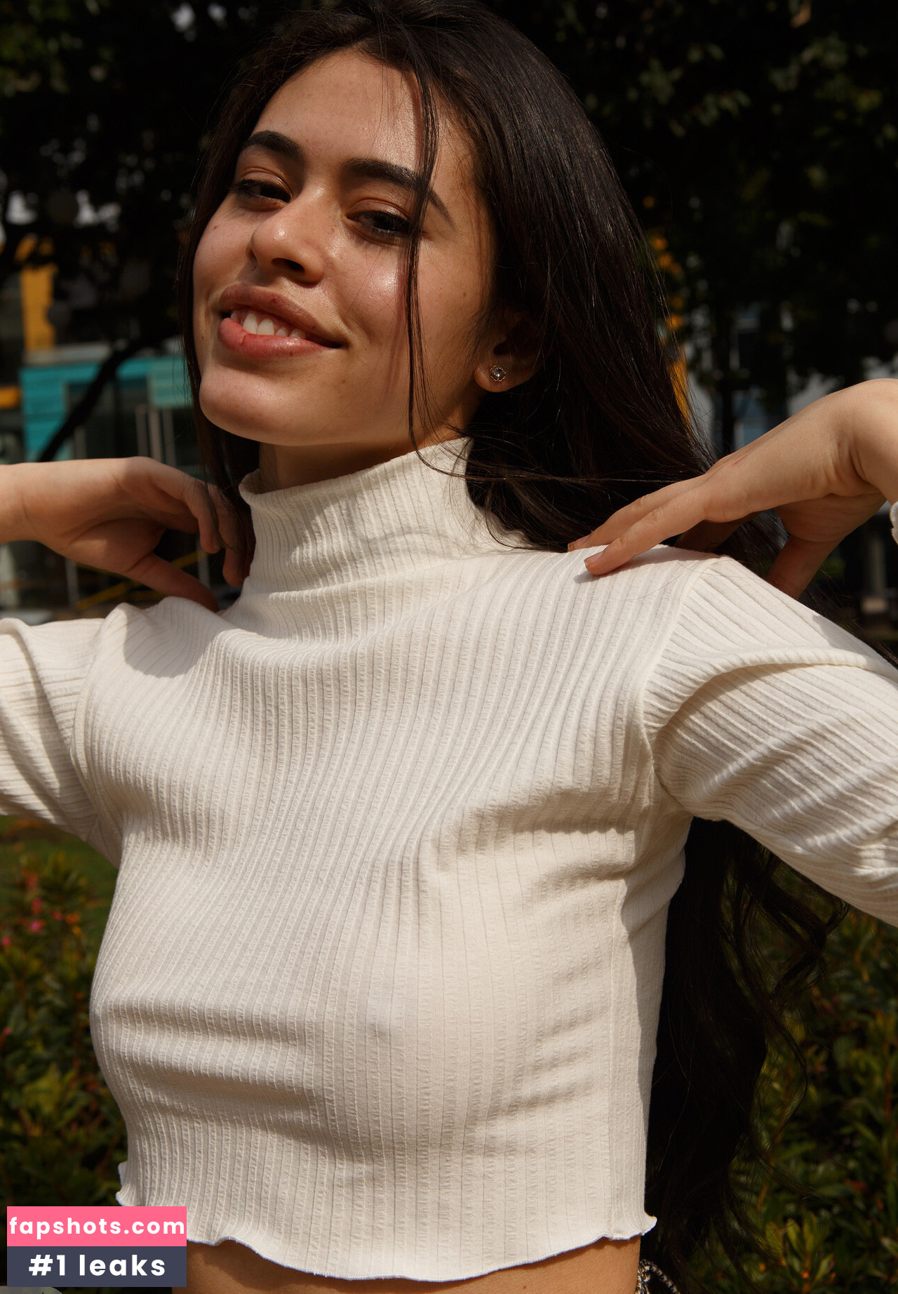 Zaheera Juni gallery photo #35