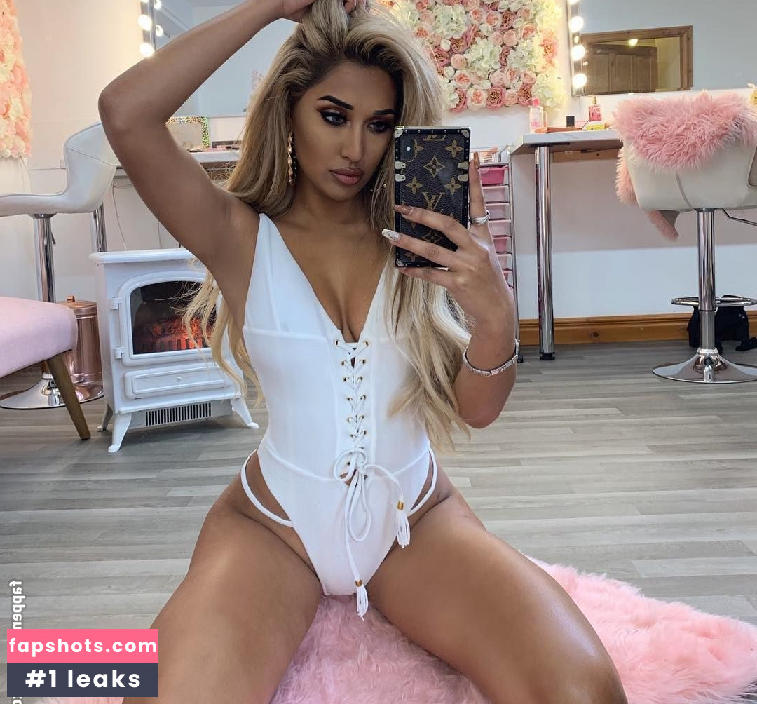 Zahida Allen gallery photo #212