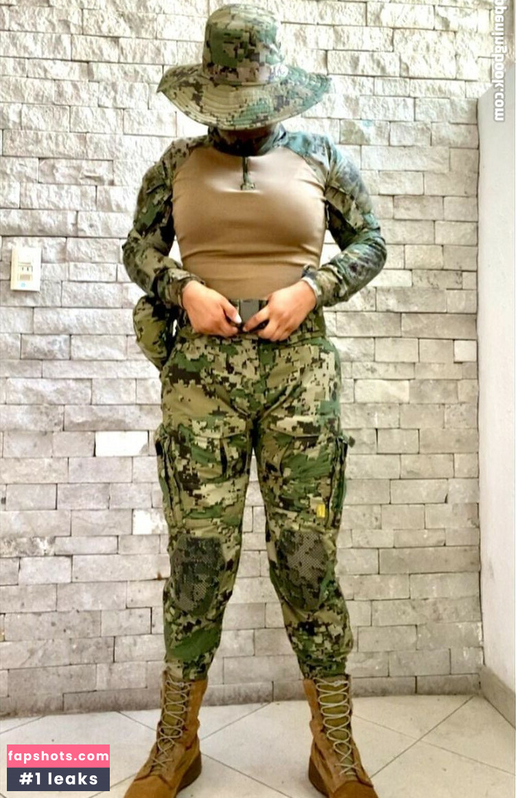 zam.pe nude babe gallery