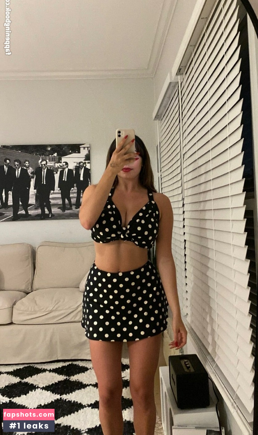 Zanah Marie gallery photo #11