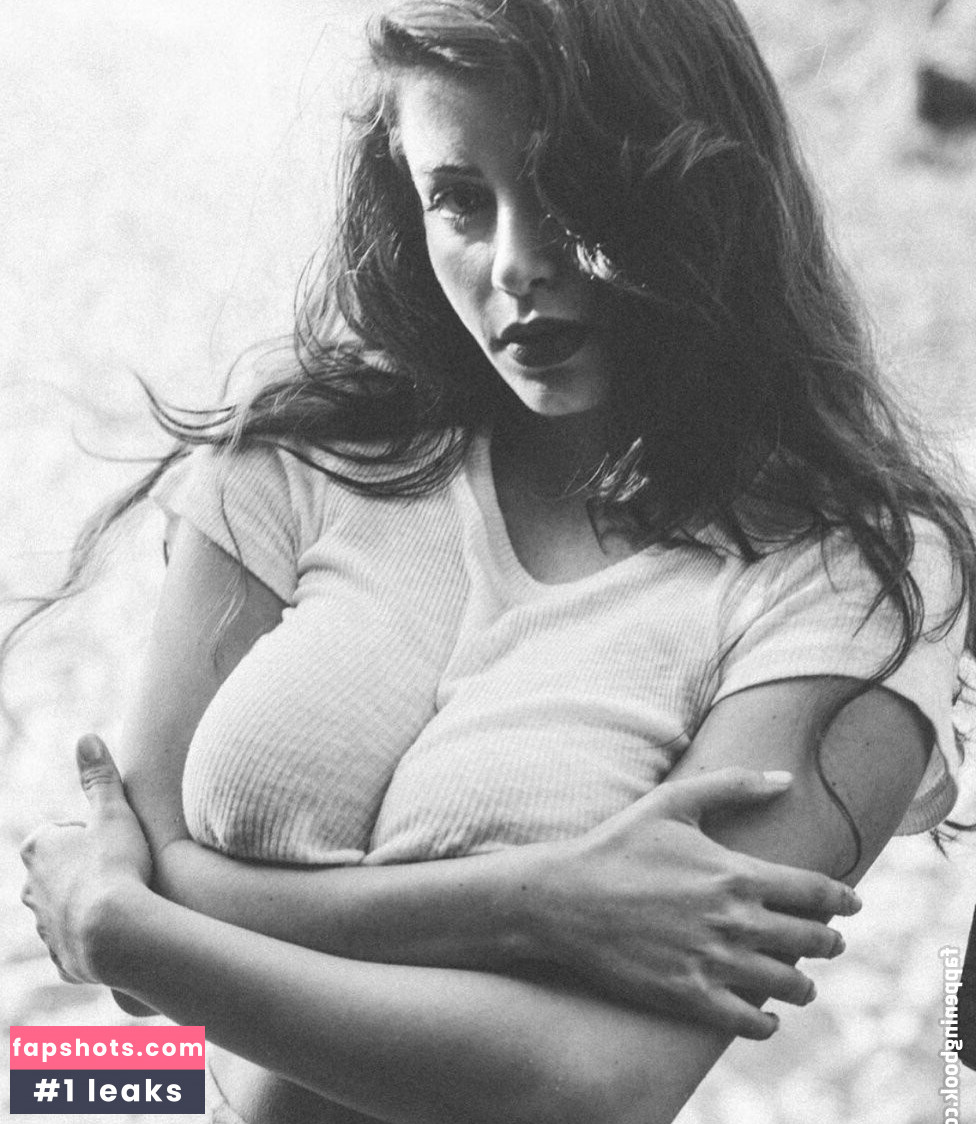 Zanah Marie gallery photo #26