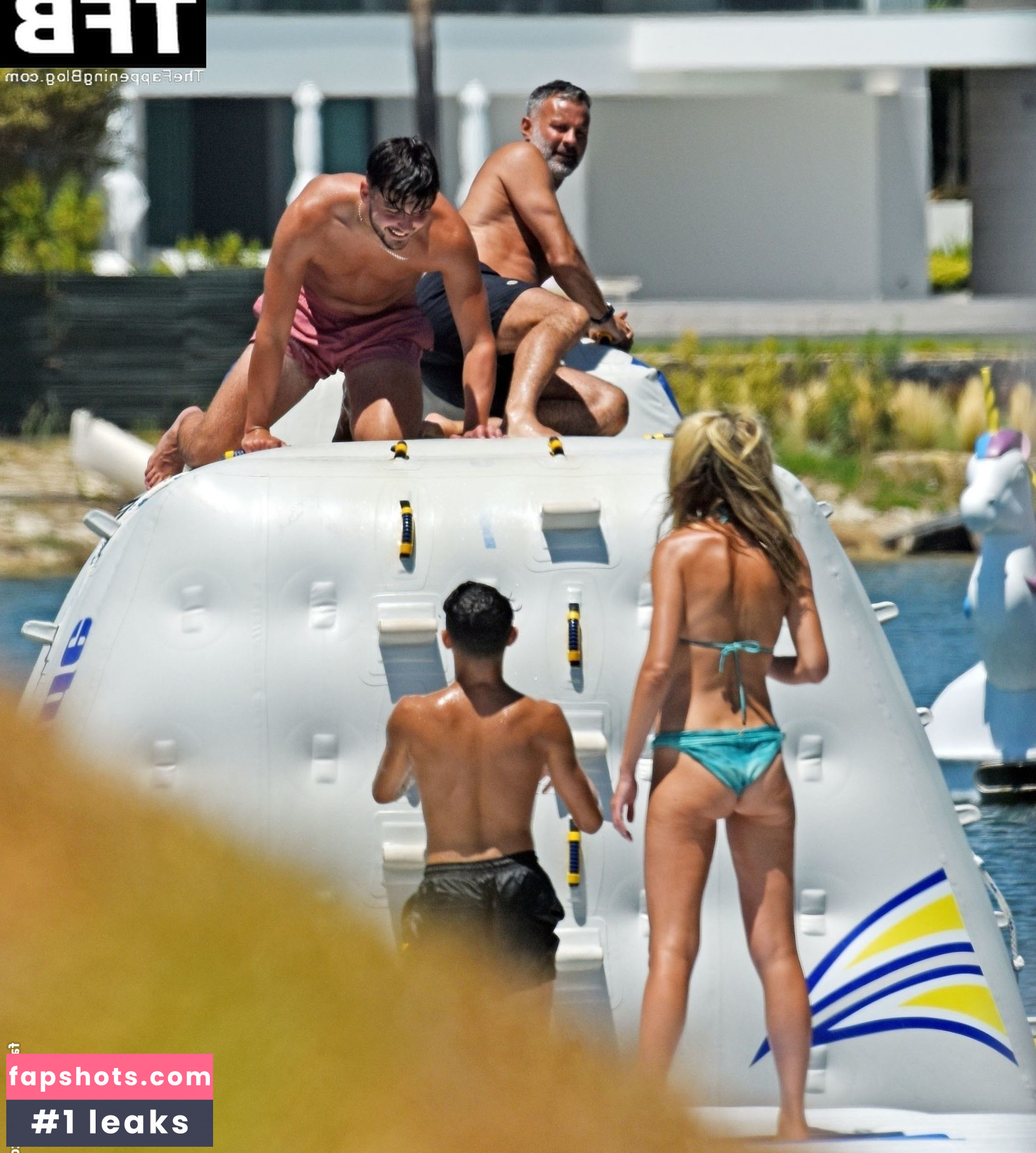 Zara Charles Nude Leaks OnlyFans Photos #16 - LeakJerk