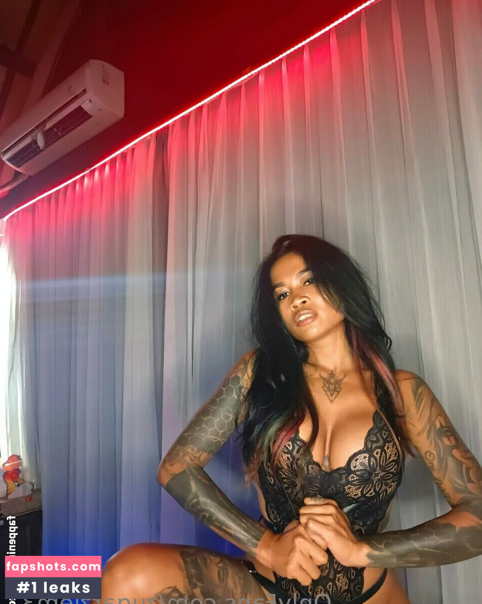 Zarah Leema gallery photo #2