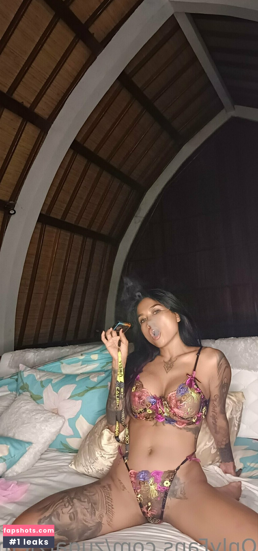 Zarah Leema gallery photo #11