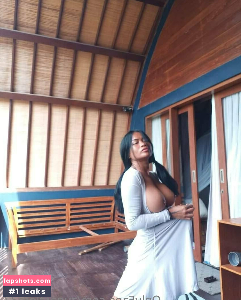 Zarah Leema gallery photo #3