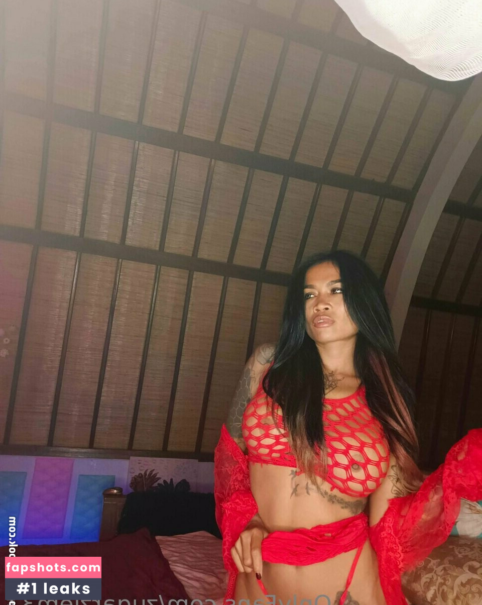 Zarah Leema gallery photo #4