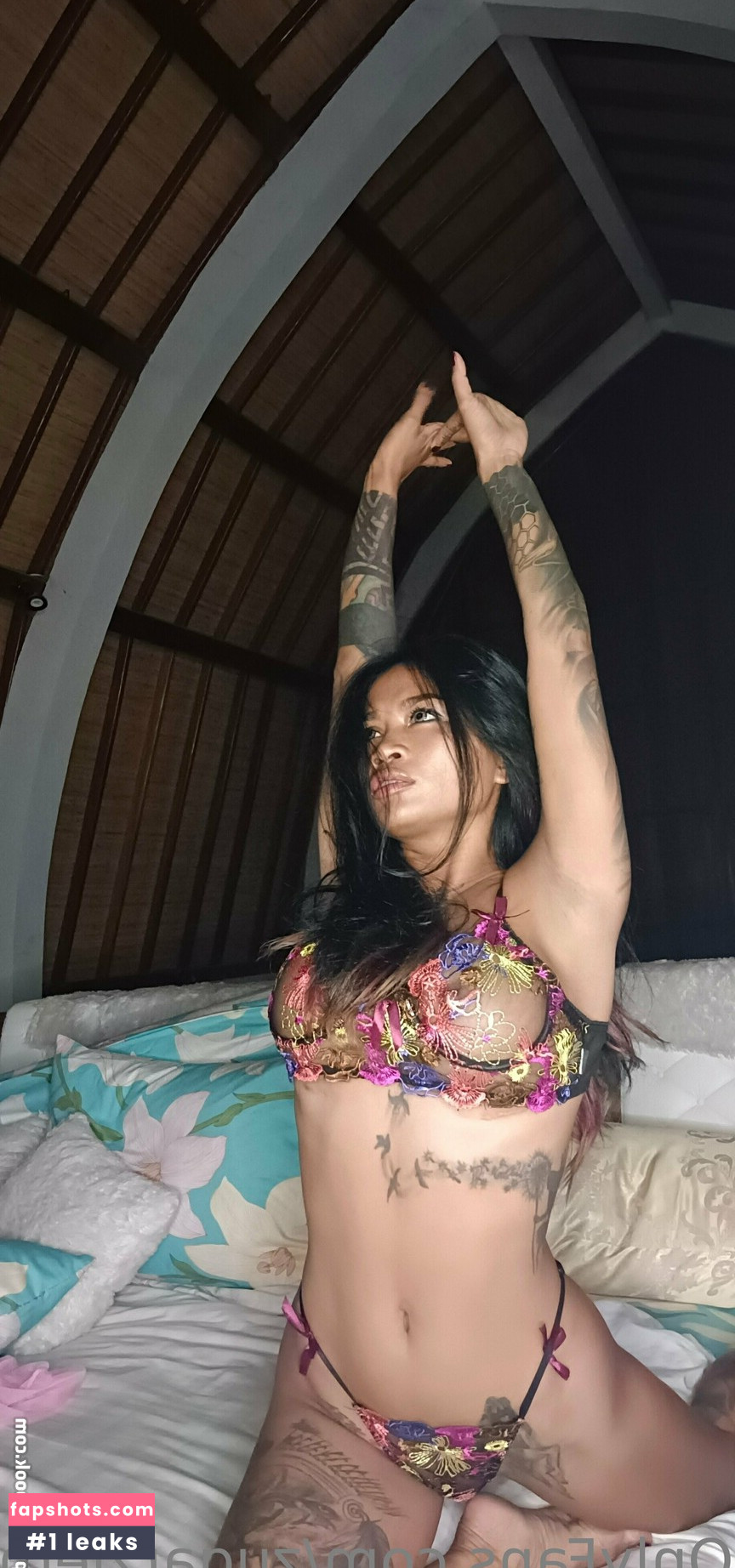 Zarah Leema gallery photo #9