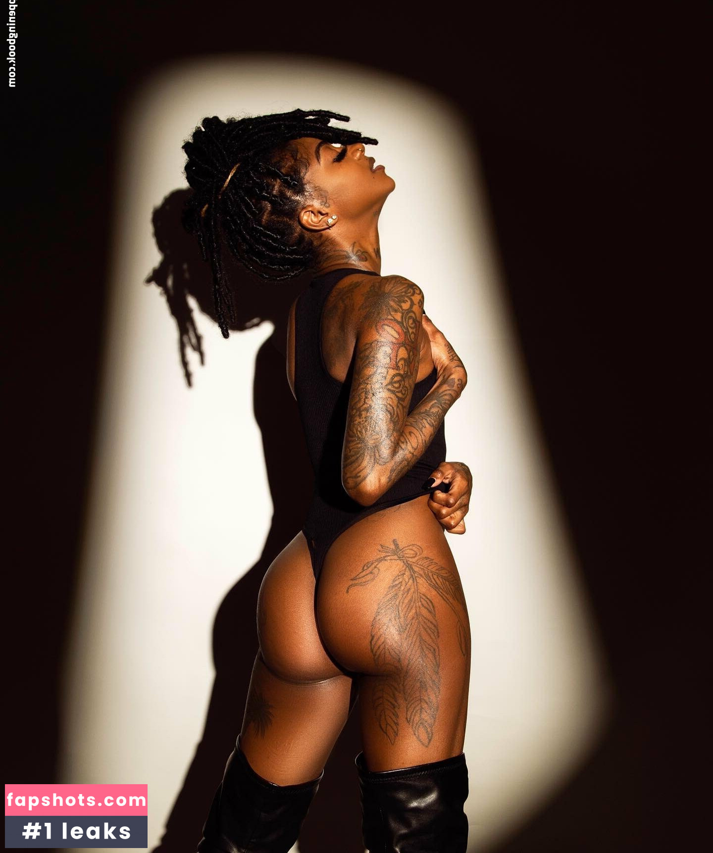 Zaria Linton gallery photo #15