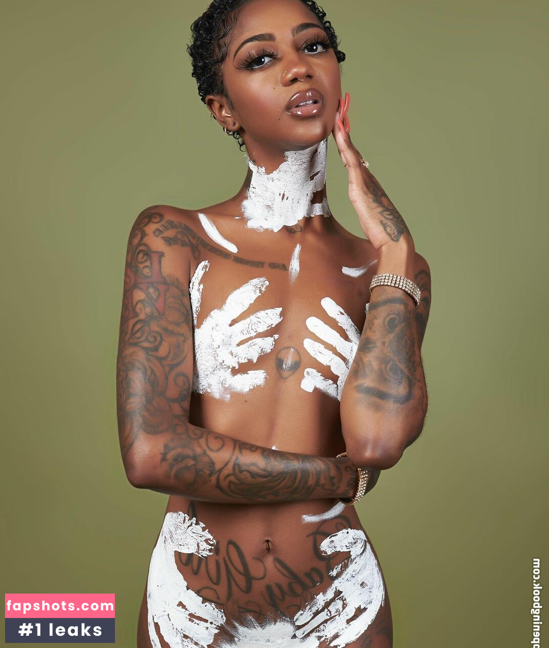 Zaria Linton gallery photo #21