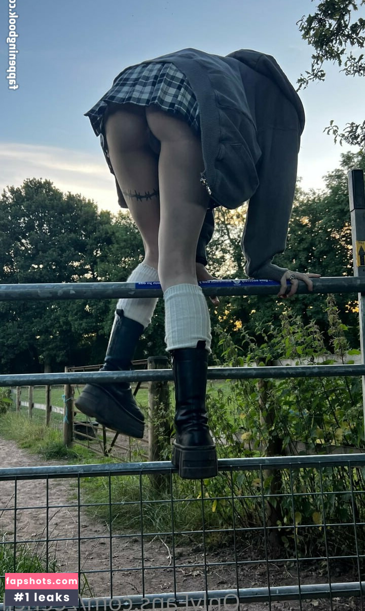 Zee Hell gallery photo #4