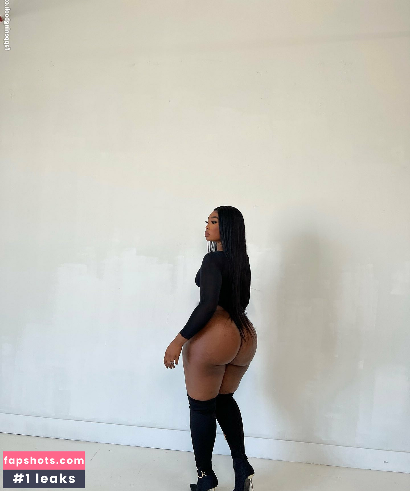 Zeebee_g gallery photo #16