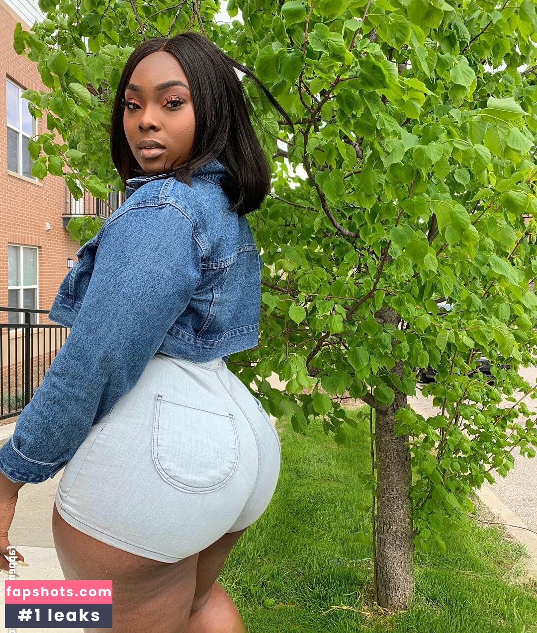 Zeebee_g gallery photo #7